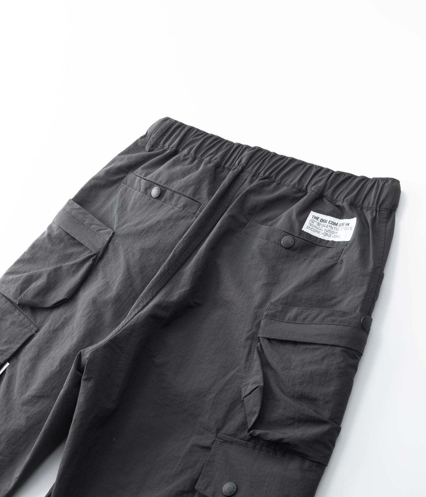 Three-dimensional quick-drying ultra-light functional shorts